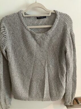 Brandy Melville Light Gray Ribbed Crewneck Sweater